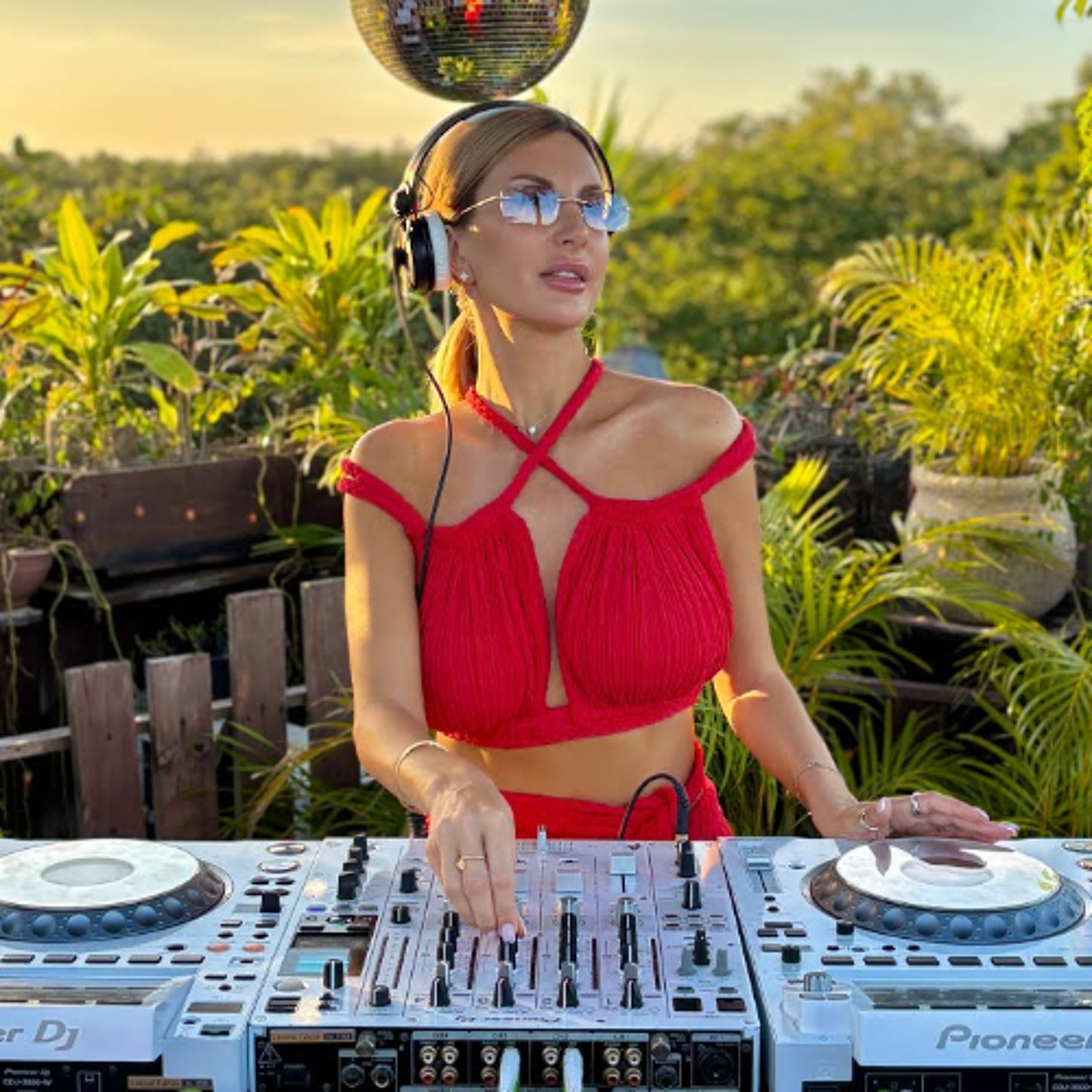 Yana Sky | Afro House, Organic House, Melodic Techno DJ set 2026 | By @EPHIMERATulum episode artwork