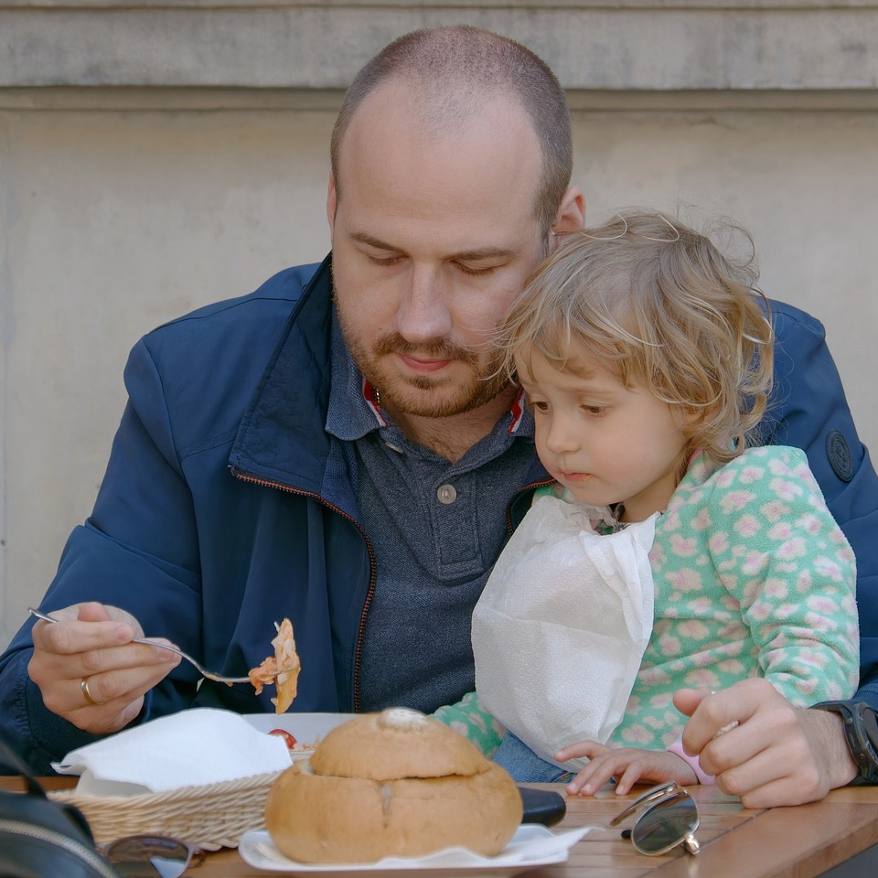 Quattro Stagioni 127 - Al ristorante senza bambini