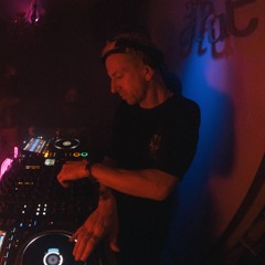 COZ B2B CHARLES WOOD @ THE HUT - BDAY SPECIAL