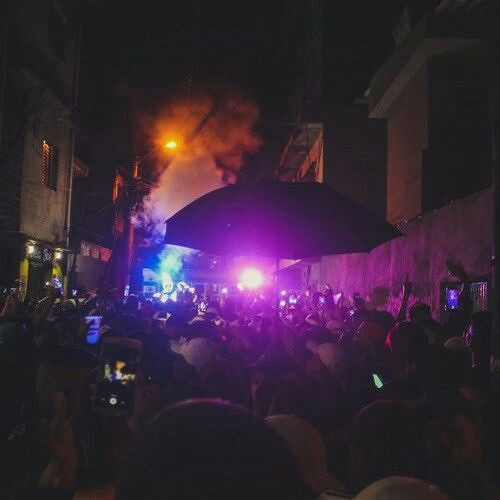 AO ESTILO DE MACAÉ == É SÓ UM PENTE E RALA