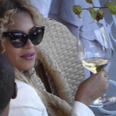 Has anybody ever told you you look like Beyonce?