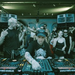 klangkuenstler @ Outworld Secret Rave, Berlin