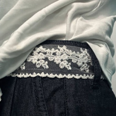 boytaped - right there