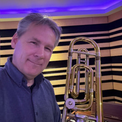 Laid back with trombones and trumpets