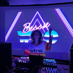 Bessie Woo live at Electric Boutique October 25th 2025