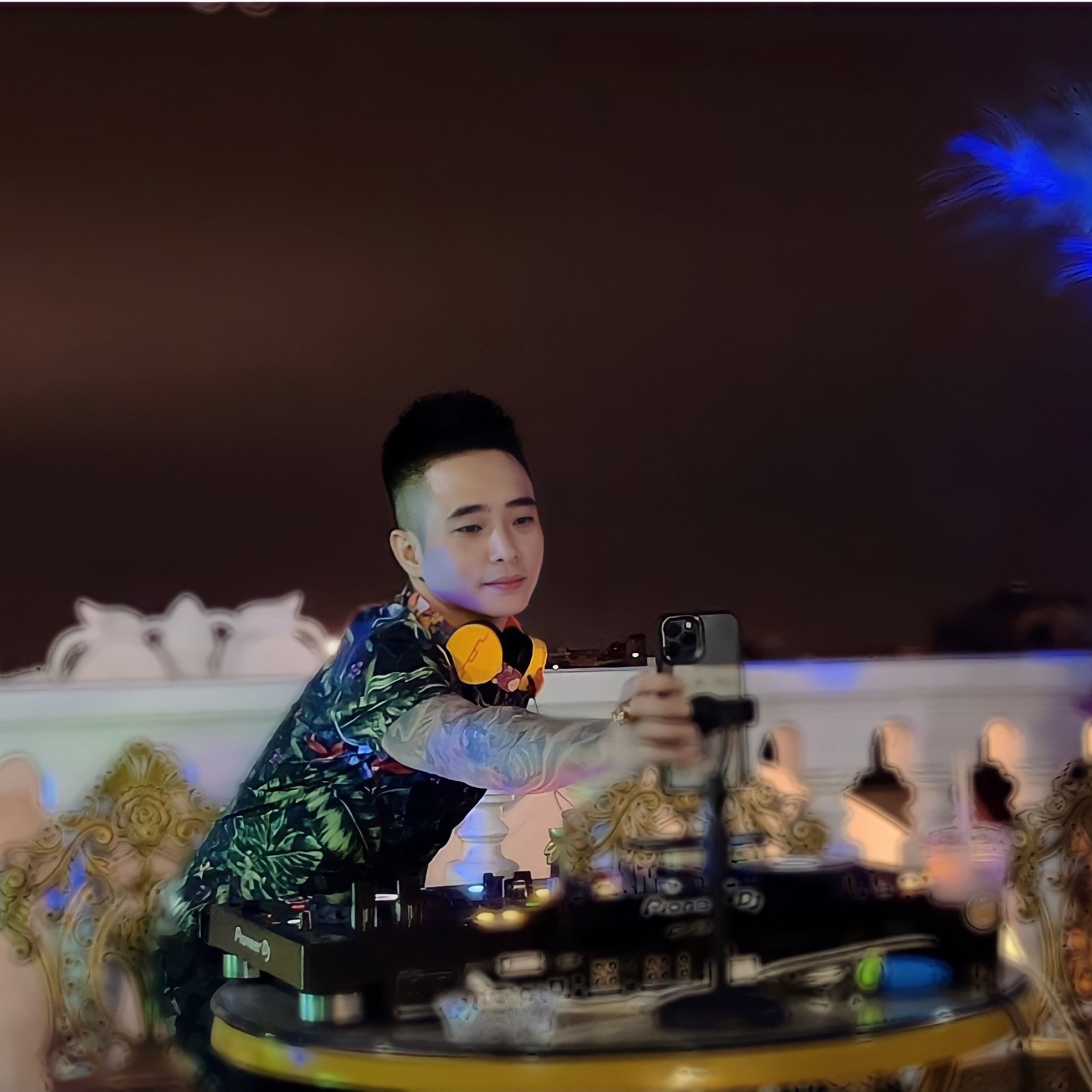 Scaricamento Nonstop 1h30p ( Tim Chon Binh An )DJ  Linh Duyen Dragon.WAV