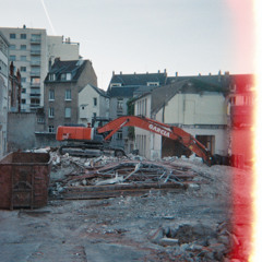 De l'autre côté de la maison