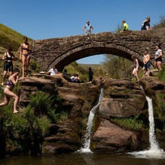 A Sort of Summertime © Jonathan Wood