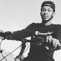 ‎⁨مدمن موسيقى⁩