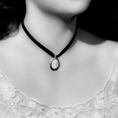 ‏كُنْ سُؤالًا فِي فَمي لا يَعرِفُ الجَوابَا