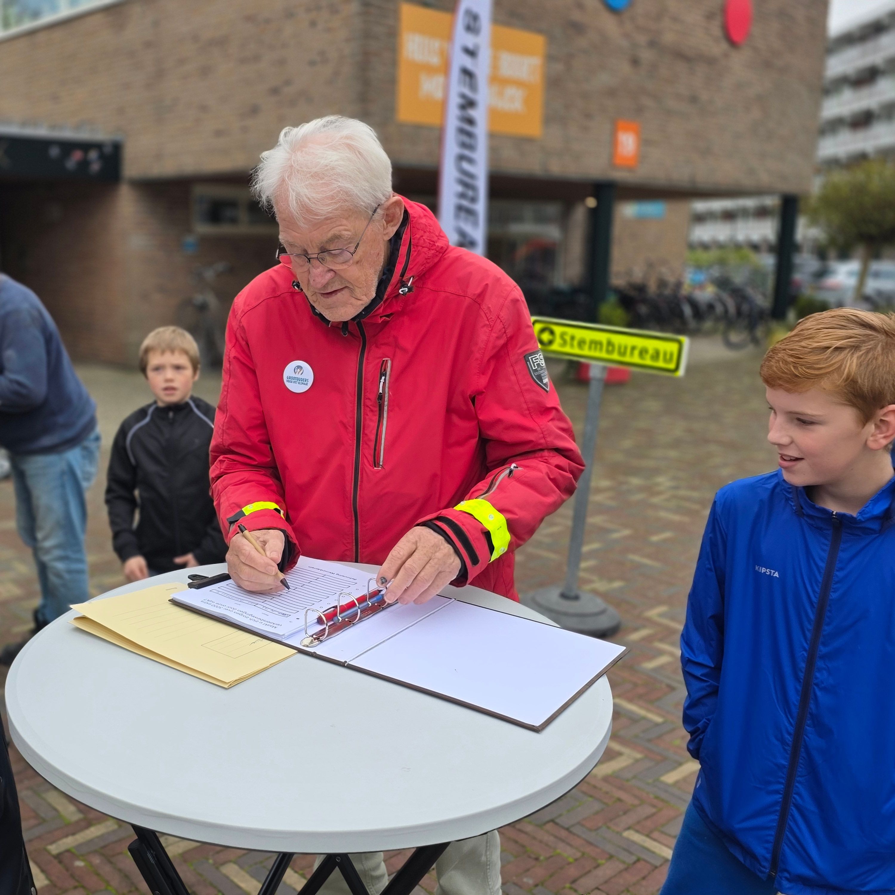 2025-10-29 Smaragdlaan-bewoner Bert Lastdrager over de ontsluiting van het Wernink-terrein episode artwork
