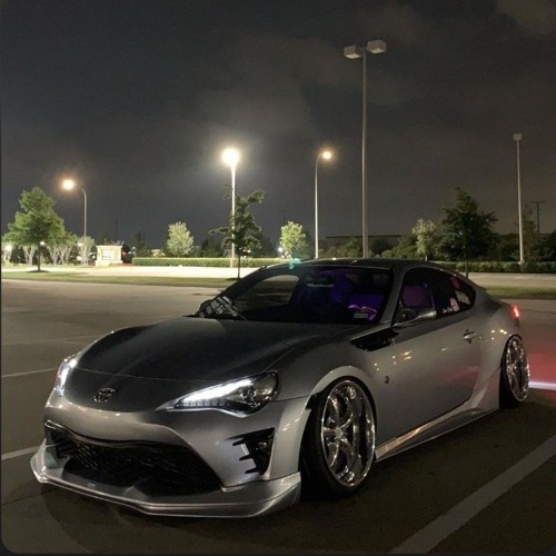 IVOXYGEN - INTERNET LOVE (OPIUM REMIX)