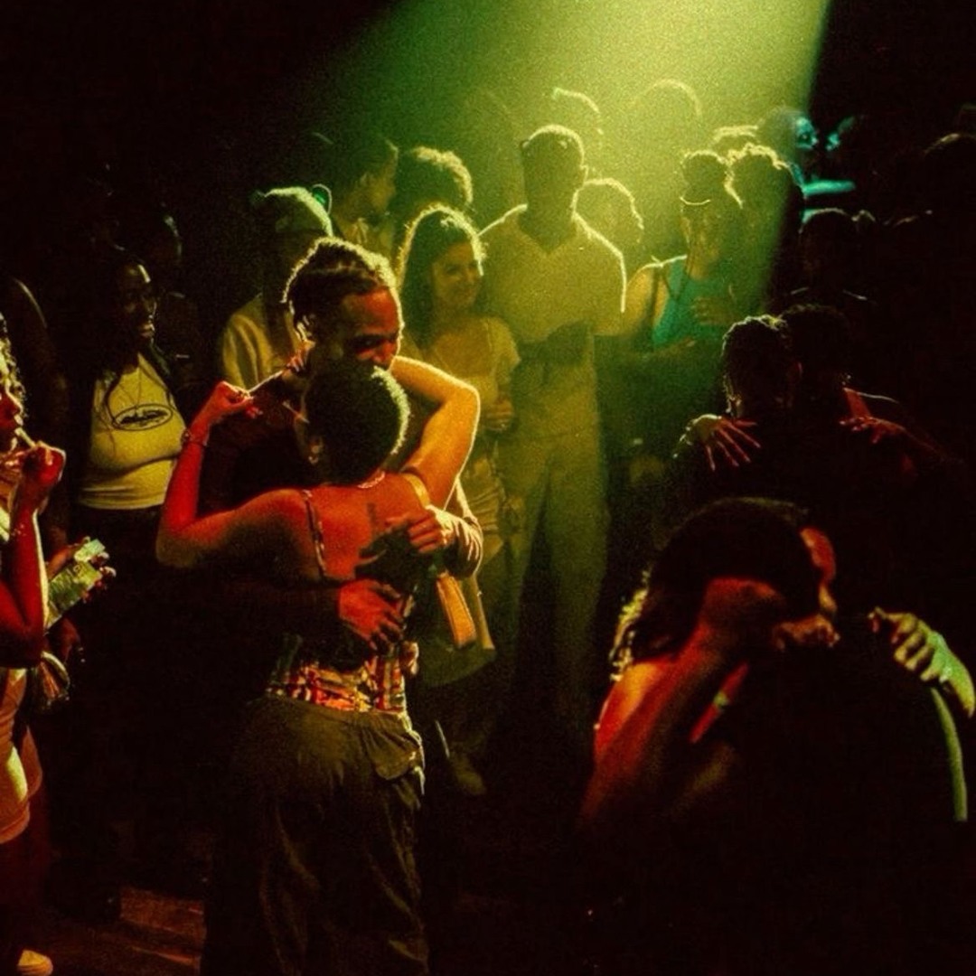 Jus A Likkle: Sahib live @ The Ton Of Brix