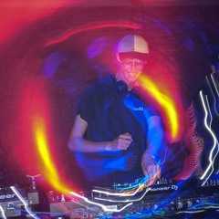 The old skool is coming back (dnb mix)