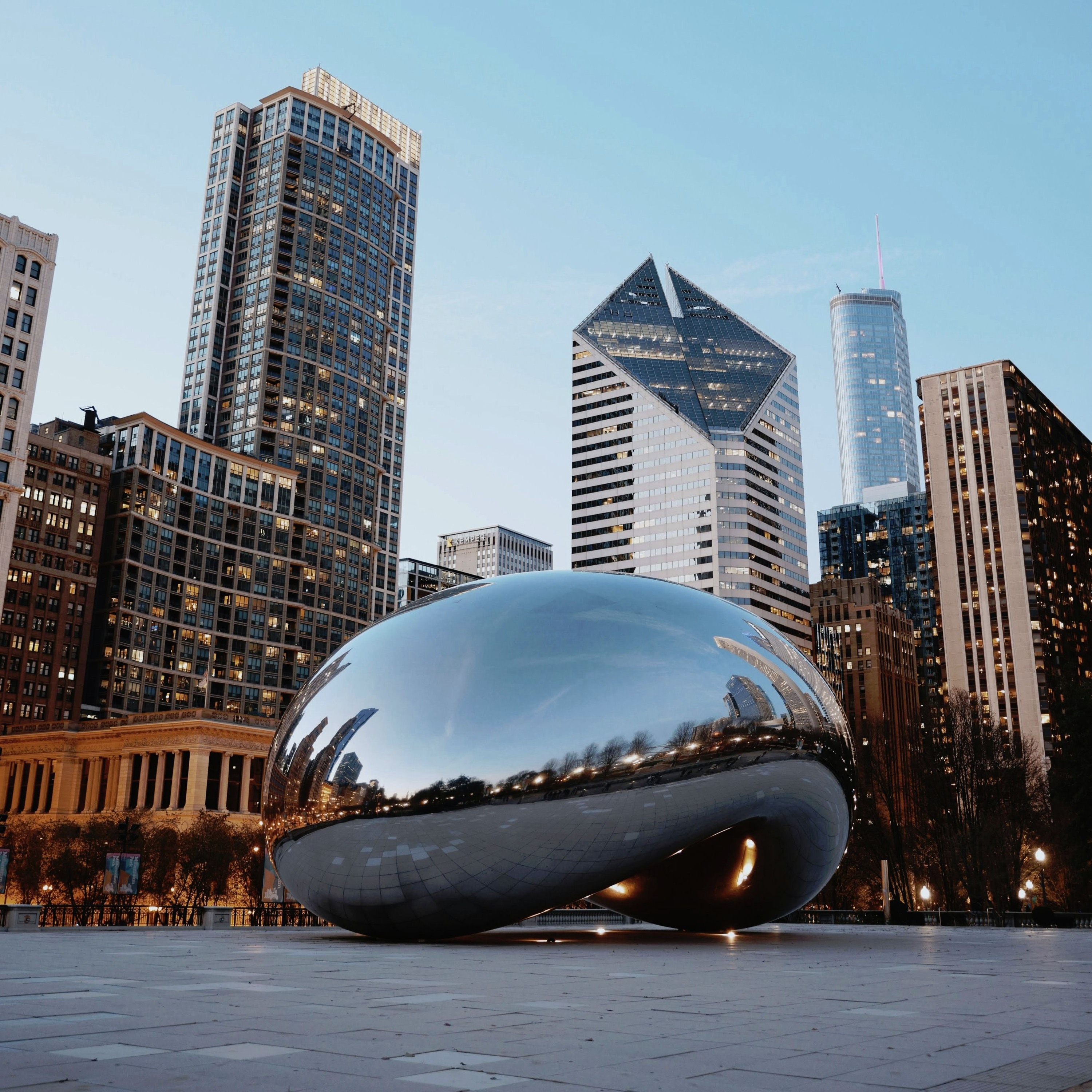 What You Must See and Do In Chicago, Besides Jazz and Deep Dish Pizza -Helen Hayes episode artwork