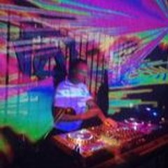 Cruzz playing @ Shapes june 2022