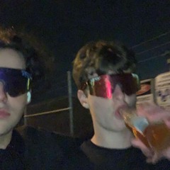 CENTER LINK ATTRACTS JUNKIES