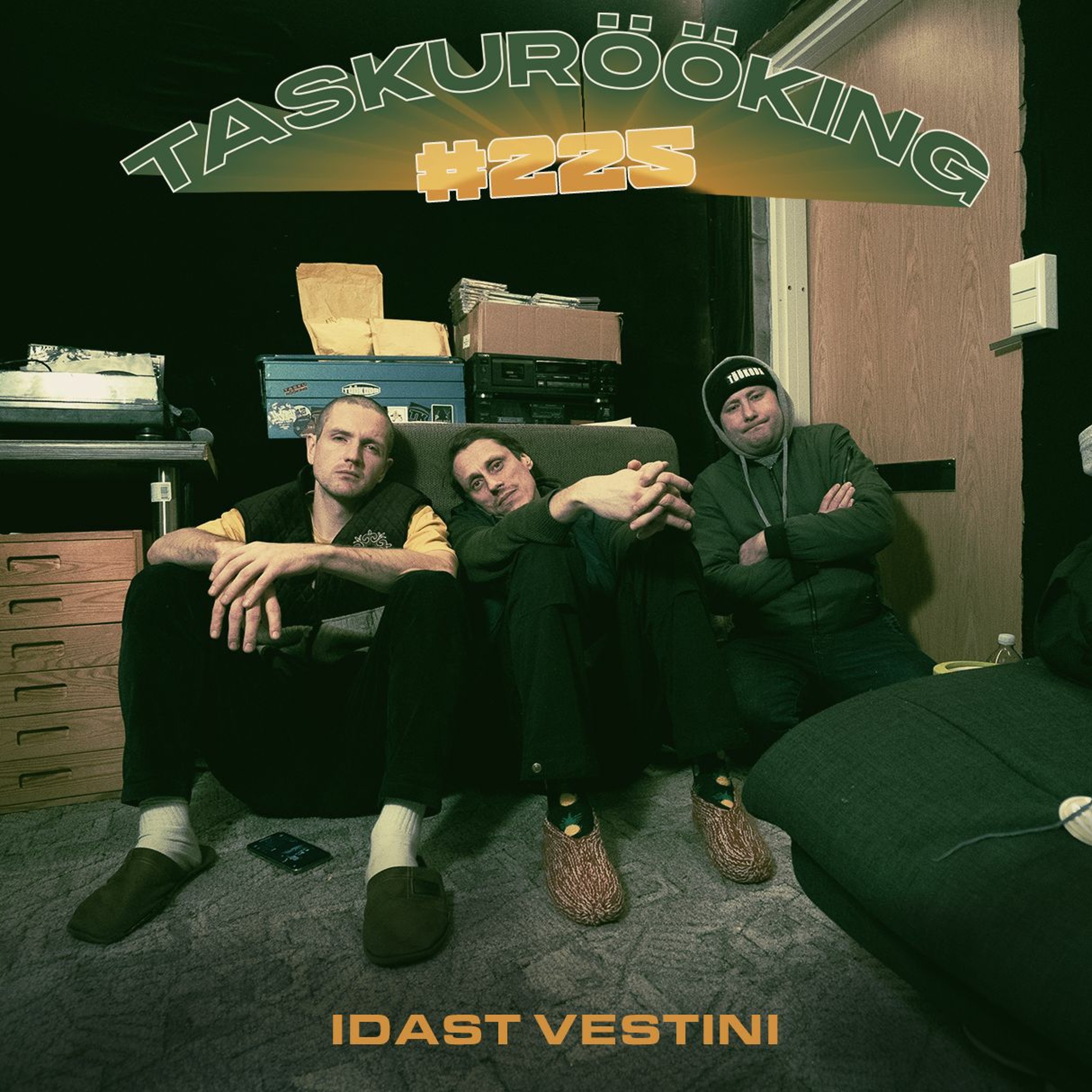 TASKURÖÖKING