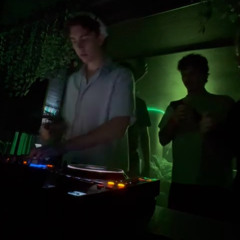 HOUSE GROOVES