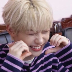 필릭스(Felix) “Love Me Like That” cover