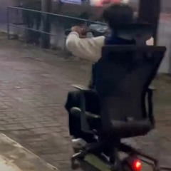 유찬이가 지쿠터로 지랄하다 입원할 믹셋