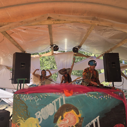 2025 What If, Bootti Frutti saturday day party. The band is back together. Bubba Whispa Sound System