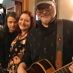 Christmas (Baby Please Come Home) [feat. The Lady Drinks Whiskey]