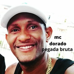 MC dorado pegada bruta