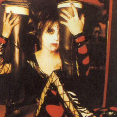 MALICE MIZER - Color me blood red