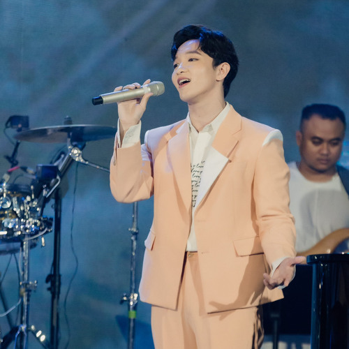 Hoàng Dũng , Lê Hiếu sau này của chúng ta nàng thơ