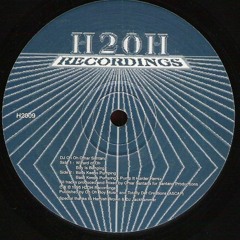 Omar Santana - Bass Keeps Pumping