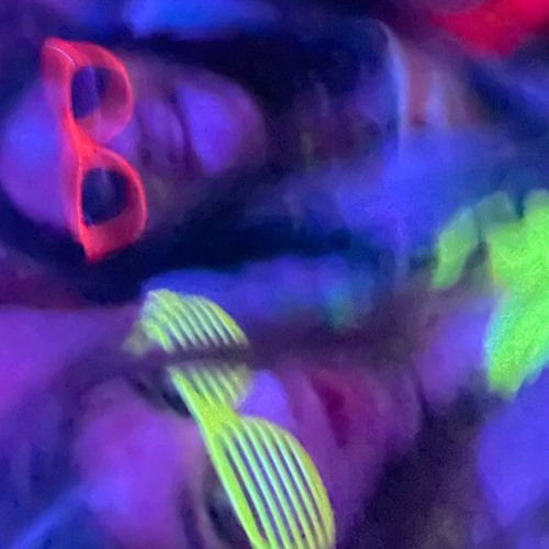 Stream User 888577765 Listen to Party Playlist playlist online for