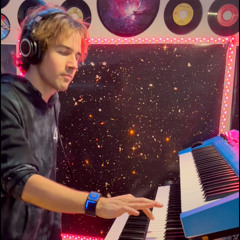 Trippy Land 🎹 Remix