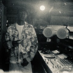 KLXNAM ESSENTIALS MIX