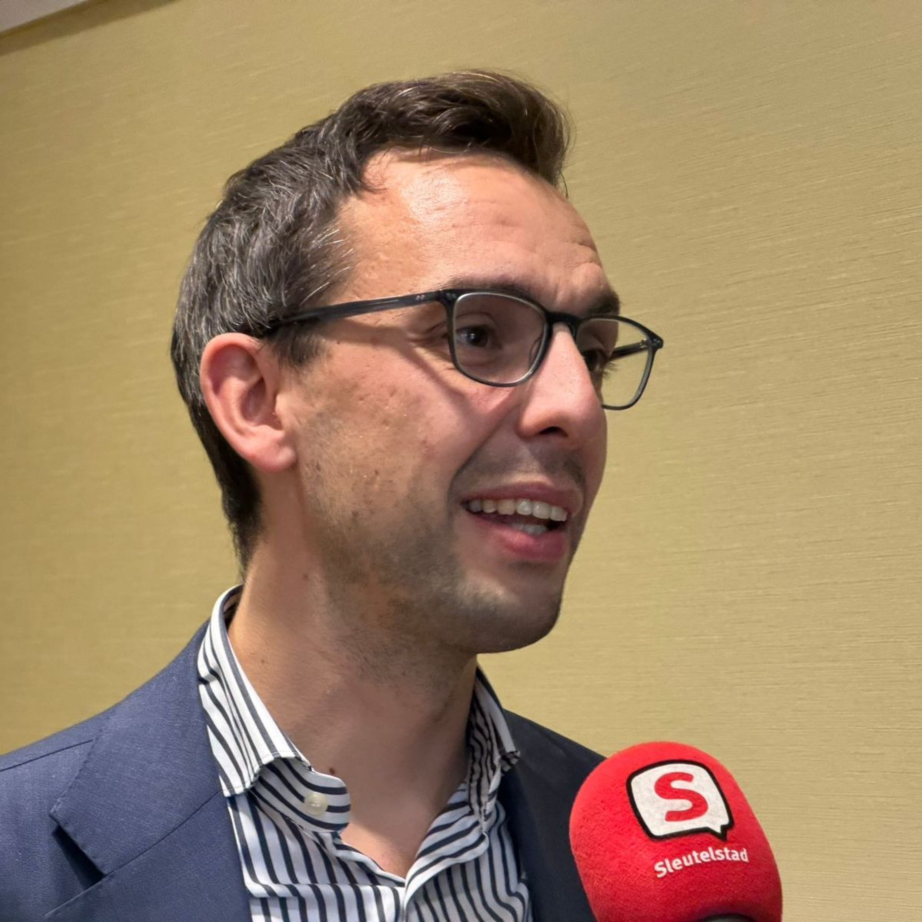 2025-10-30 Wethouder Ashley North over het weghalen van parkeerplaatsen bij de Nieuwe Rijn episode artwork