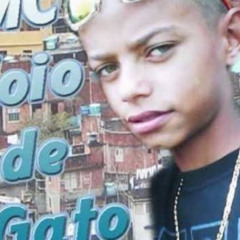 ELA SENTANDO PROS PIVETE QUE ANDA CORTANDO O PULSO