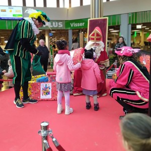 Sinterklaas - Over het bezoek aan Winkelcentrum Malden en de kleurplaatwedstrijd