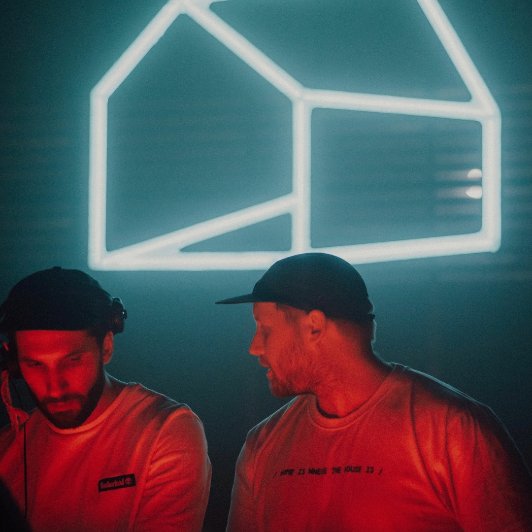 Stream Aidan Doherty B2B Jorge Martins live at Warm Up (12 - 6am) April ...