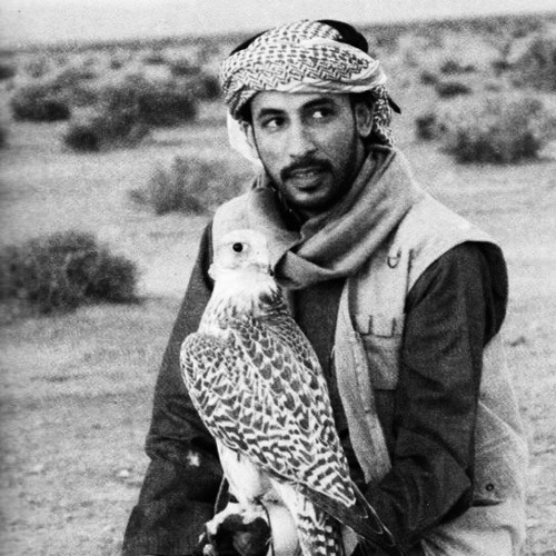 كل عام وانت عيدي ومن غيري بعيد “D”