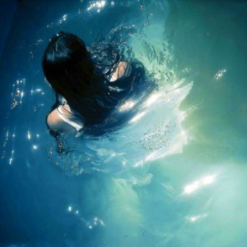 dancin in the rain (prod. alyxrain)