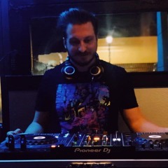 Mik's Mix 001 - I used to DJ. I still do, but I used to, too.