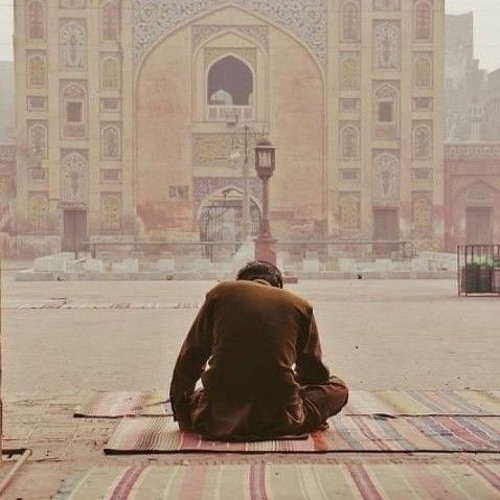وأقبحُ من موتِ النفوس خنوعُها .. ظفر بن راشد النتيفات