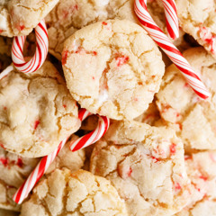 Pairing Candy Cane Cookies with Holiday Beverages