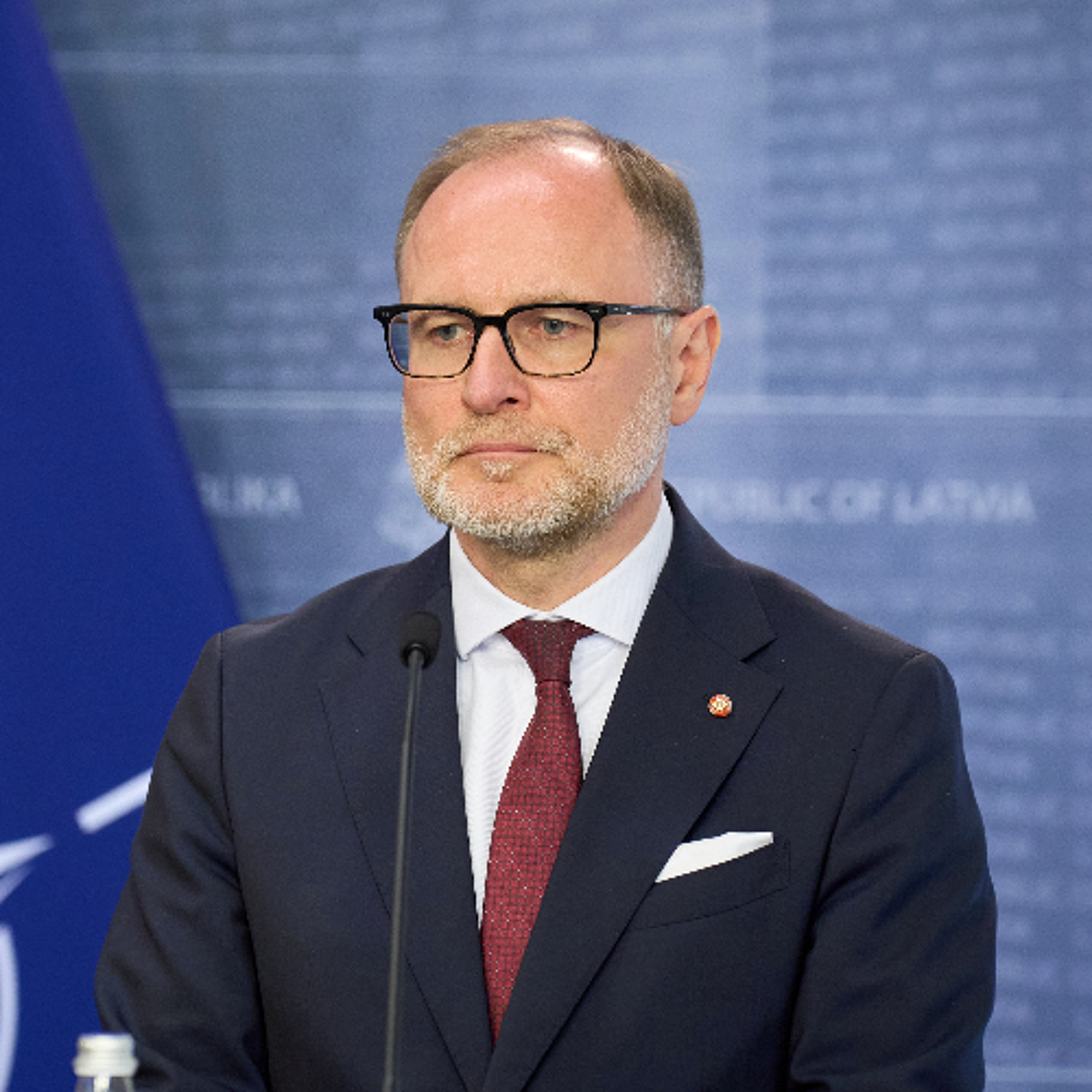 Aizsardzības ministrs: Brīvprātīgo skaits valsts aizsardzības dienestā strauji aug episode artwork