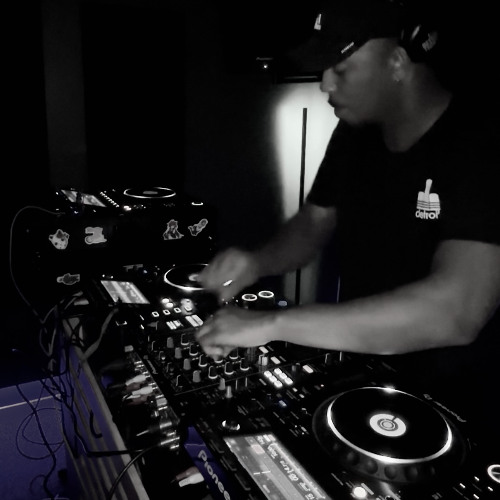 DJ I.V. THREE DECK TECHNO MIX 5 "ELEMENTS"
