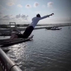 KHI EM BƯỚC ĐẾN BAO NHIÊU MUỘN PHIỀN TRONG ANH