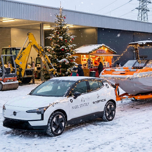 NIGEL STATELY X IVANICS CSOPORT - SANTA CLAUS 2025