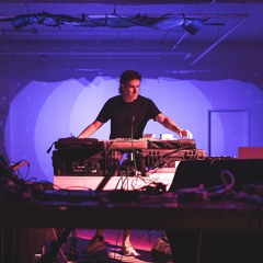 La corde, le cristal, le cuir, le miroir