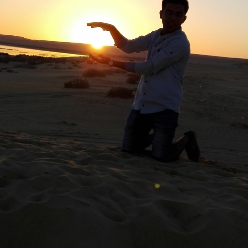 من كان يريد العزة فلله العزة جميعا/نـادر نـاجح