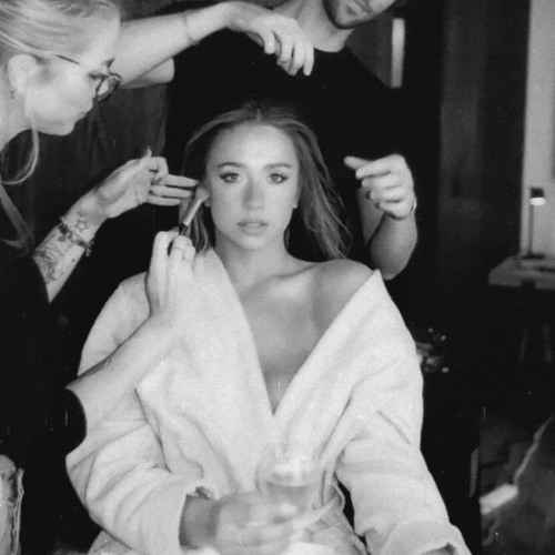 Tate McRae - naked (unreleased)